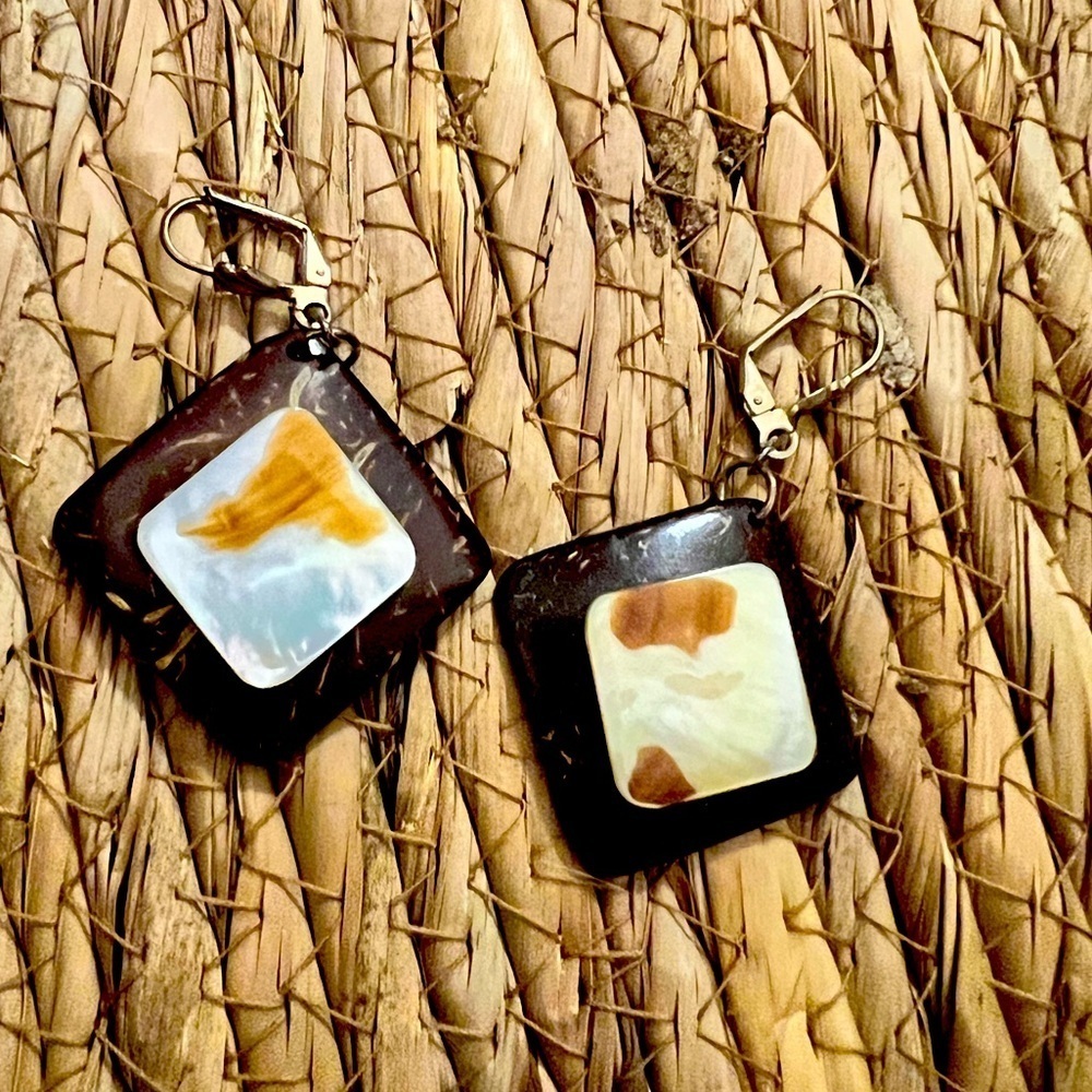 Coconut shell in diamond shape accented with mother of pearl